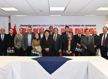Instan a Ejecutivo normar bolsa de cemento de 25 kilos