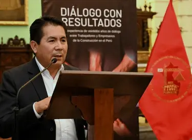 Libro aborda ejemplo de diálogo con resultados del sector construcción